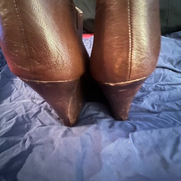 Aldo Wedge Heel Brown Booties, size 9 - Picture 12 of 16